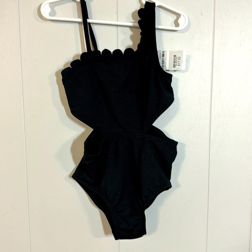 NWT swimsuit 6/7